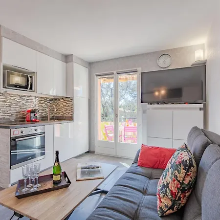 La Nuit De Mai-6 By Interhome Lägenhet