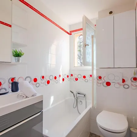 דירה La Nuit De Mai-6 By Interhome
